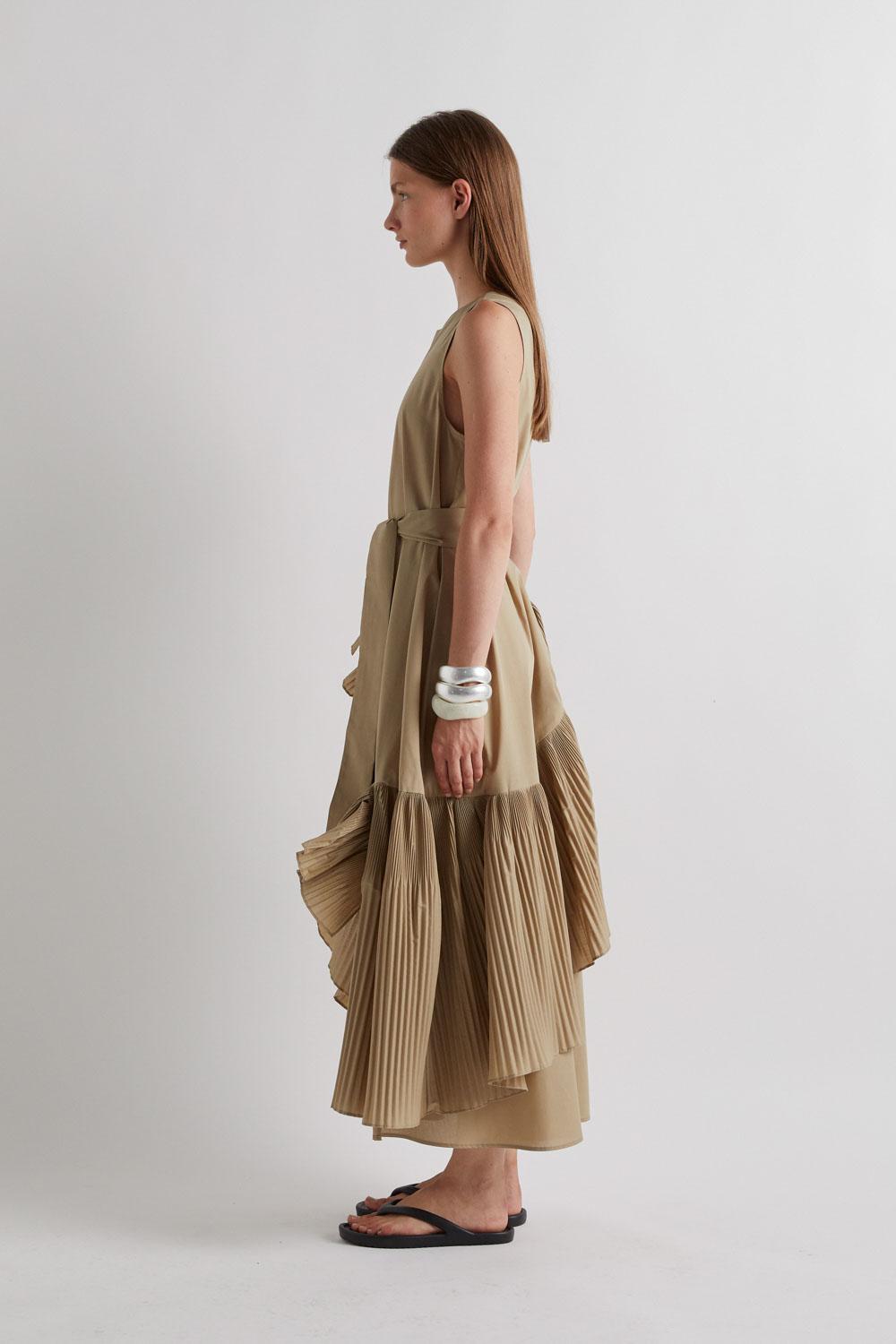 M6EL00_B.jpg