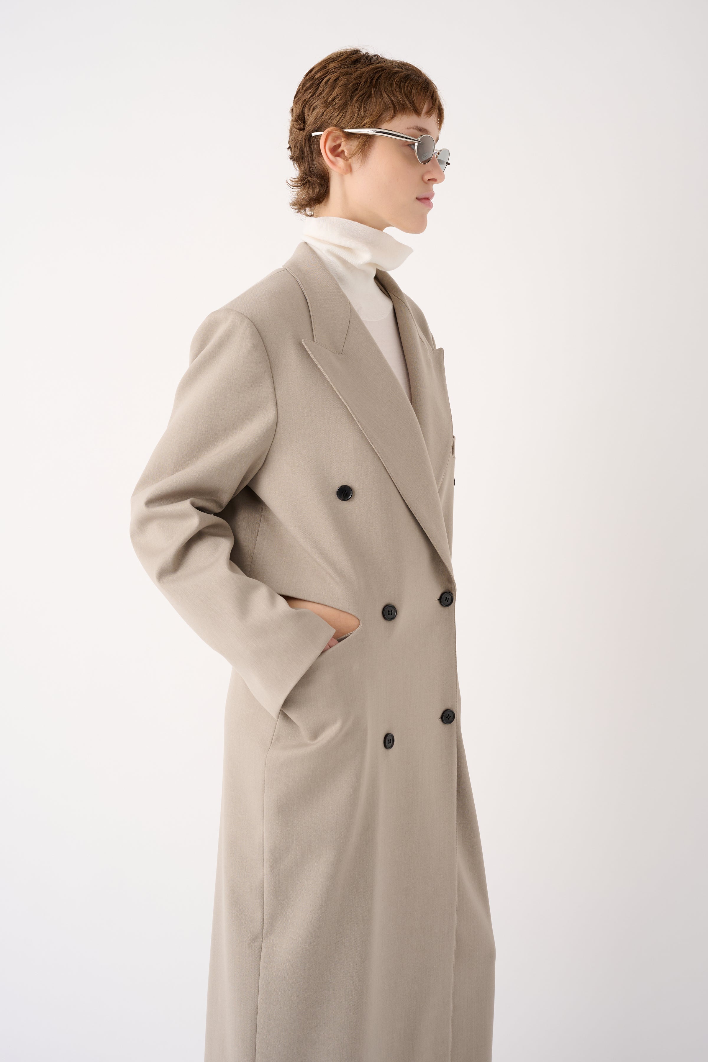 ROBE-MANTEAU CON TAGLI IN VITA